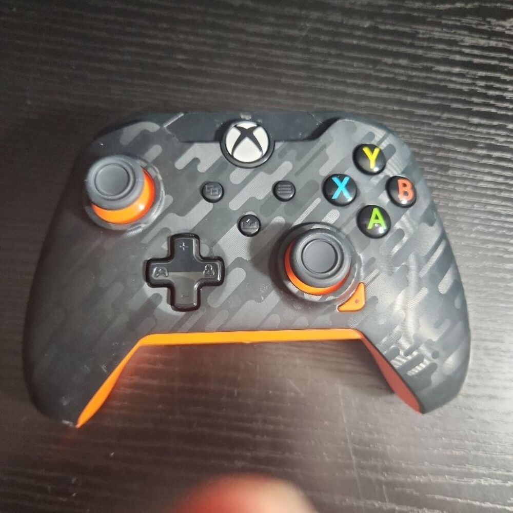 PDP Xbox Wired Game Controller Black Camo Ergonomic Headset Jack‎ Modern
